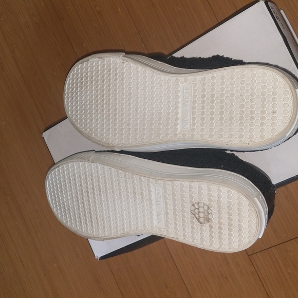 Slide on shoes - Picture 5 of 6